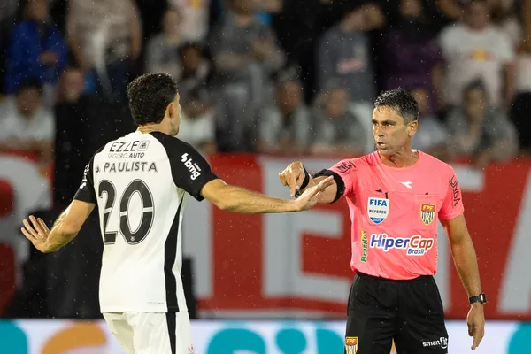 Gabriel Paulista em ação pelo Corinthians