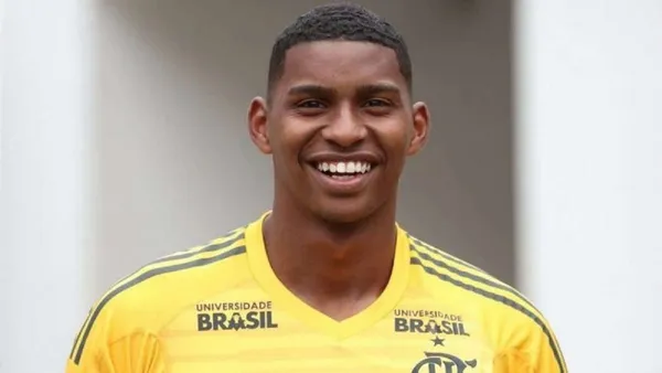 Goleiro do Flamengo já é titular do clube após poucos jogos