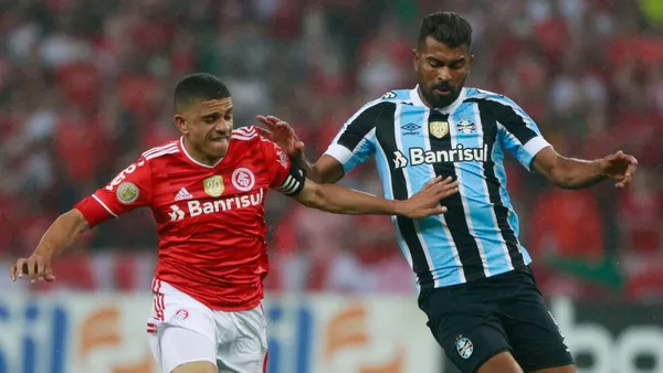GreNal, um dos maiores clássicos do país, acaba com vitória do Internacional, aumenta a crise no Grêmio e pancadaria