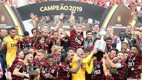 Jogador campeão pelo Flamengo está perto de novo clube