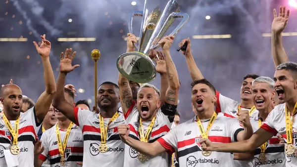 Jogador conquistou título com a camisa do São Paulo e agora terá novo clube