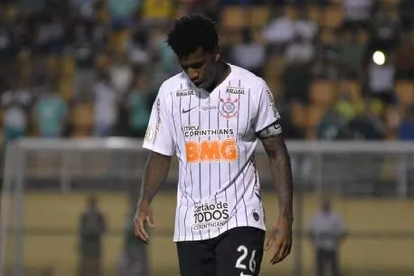 Jogador corintiano não teve boa atuação na derrota diante do Ceará