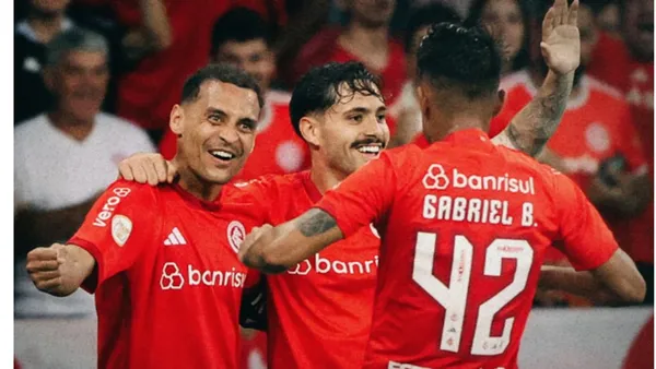 Jogador do Inter ganhou prêmio especial da FIFA