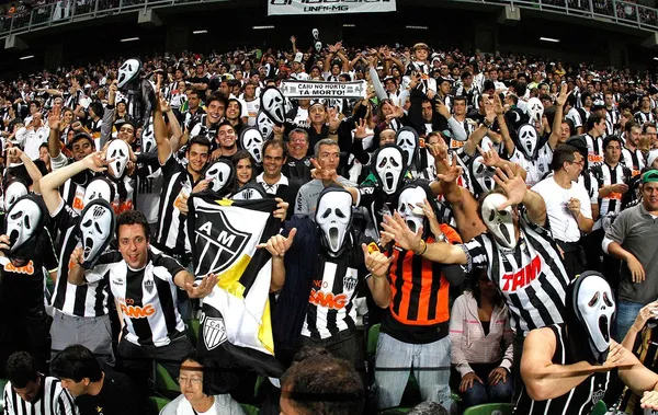 Jogador foi ameaçado ainda no carro