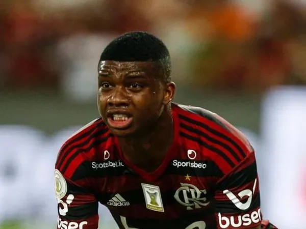 Jogador foi rejeitado por Rogério Ceni no Mengão para 2021