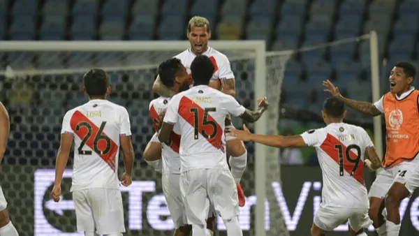 Jogador tem 4 participações diretas nas jogadas de gol do Peru