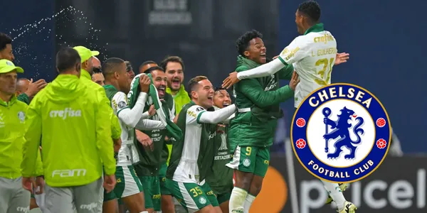 Jogadores do Palmeiras comemoram virada