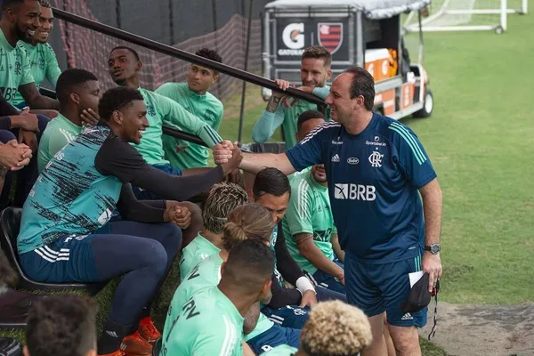 Jogadores foram barrados por Rogério Ceni no Mengão