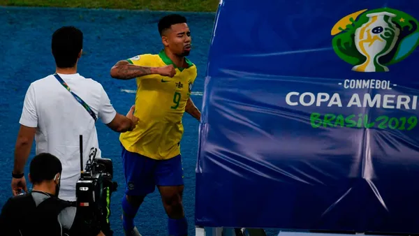 Kaio Wilker, jogador do Botafogo PB, recebeu cartão vermelho direto aos 10 segundos da partida contra o Treze, pela Copa do Nordeste