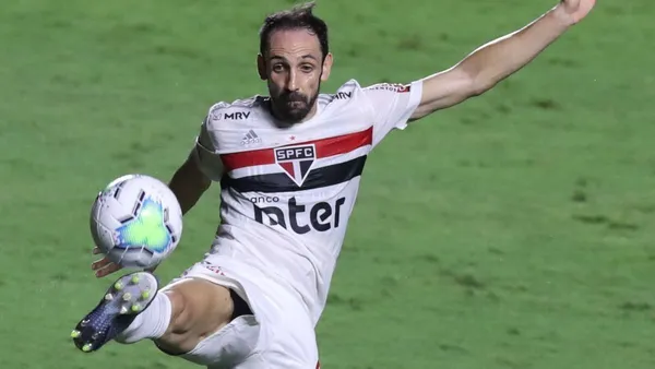 Lateral direito espanhol afirmou que clubes brasileiros jogariam de igual para igual no maior torneio de clubes do mundo