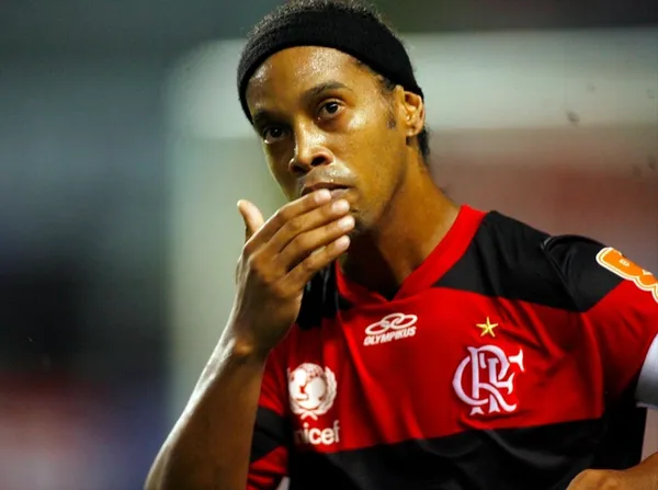 Lista de site brasileiro também tem um atleta do atual elenco entre os 50 primeiros