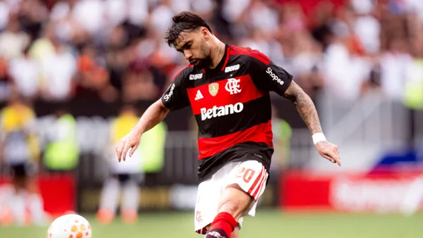 Lucas Paquerá em partida contra o Corinthians pela Supercopa. Foto: Pedro Werneck/Lance!