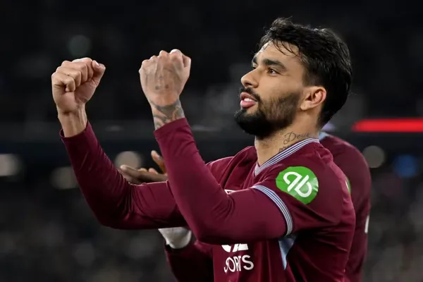 Lucas Paquetá em ação pelo West Ham — Foto: Mike Hewitt/Getty Images