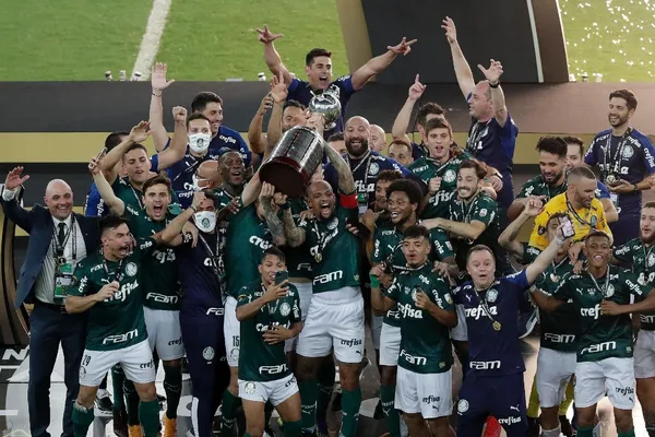 Maratona de jogos que o Palmeiras enfrenta desde 2020 vai continuar neste ano