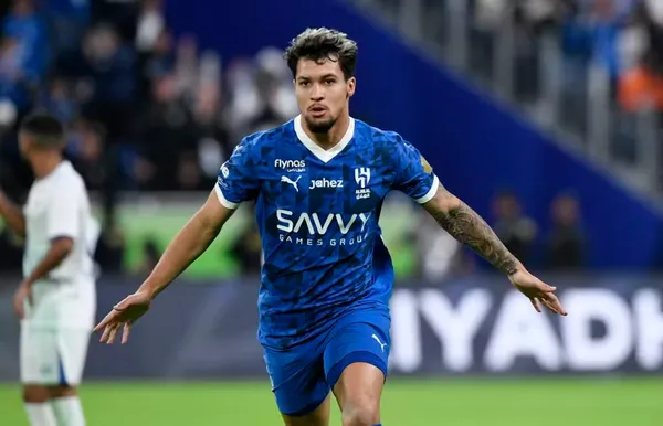 Marcos Leonardo em Al-Hilal x Al-Fateh — Foto: REUTERS