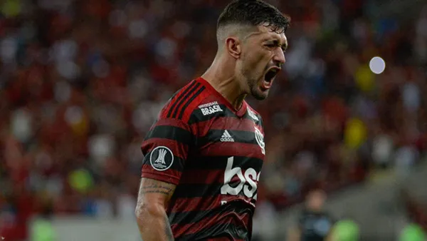 Meia abriu o jogo sobre seu futuro no Mengão