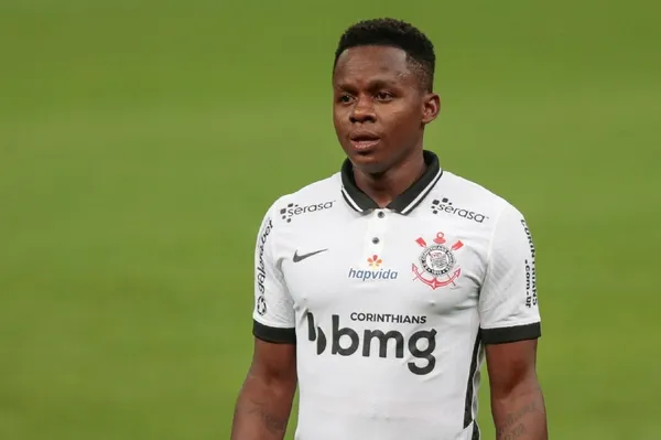 Meia equatoriano tem contrato até junho