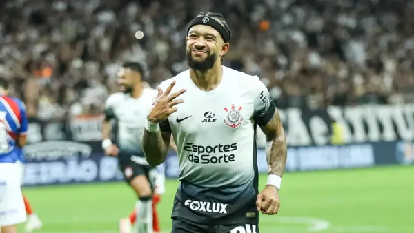 Memphis Depay brilhou em vitória do Corinthians sobre o Bahia