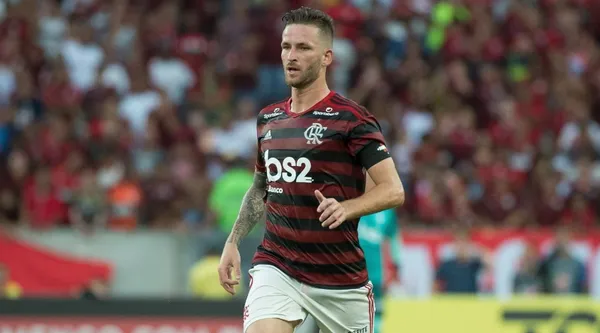 Mengão quer fechar com defensor para a próxima temporada