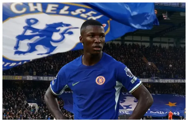 Moises Caicedo com a camisa do Chelsea