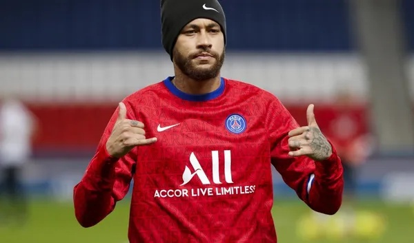 Na França, eles apontam que Neymar e arredores já estão em contato com a diretoria do PSG para prorrogar o contrato, que termina no verão de 2022