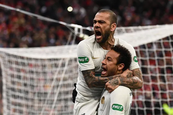 Neymar e Daniel Alves são dois dos grandes nomes do futebol brasileiro