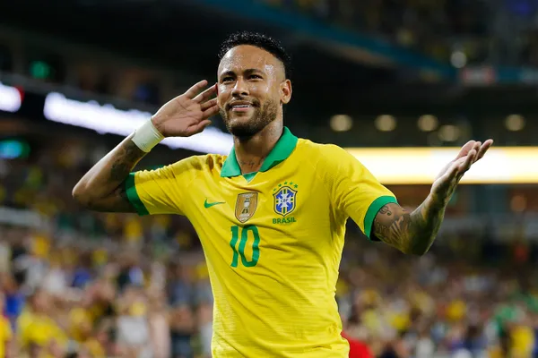 Neymar é o grande nome do futebol brasileiro atualmente