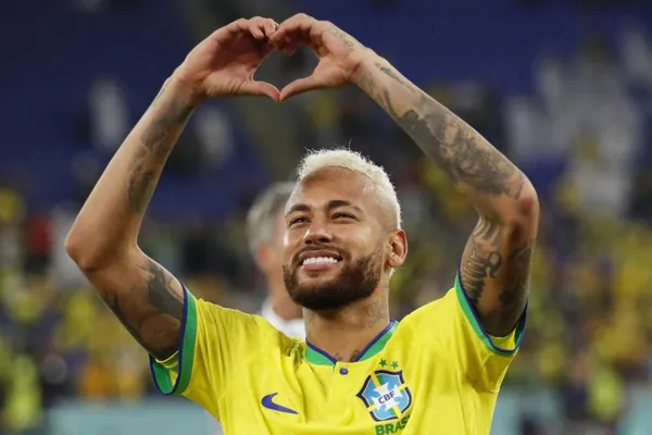 Neymar faz história na seleção brasileira