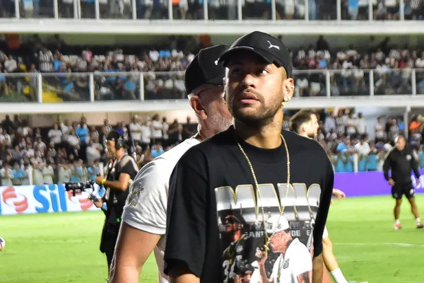 Neymar no Santos. Fotos: Raul Baretta/ Santos FC