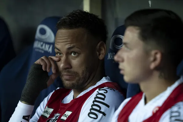 Neymar pode ficar de fora da Copa do Mundo. Foto: Marcelo Zambrana/AGIF