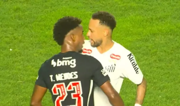 Neymar revive embate com Thiago Mendes em duelo entre Santos e Vasco: 'Com todo respeito, é um babaca'. Foto: Reprodução/geTV