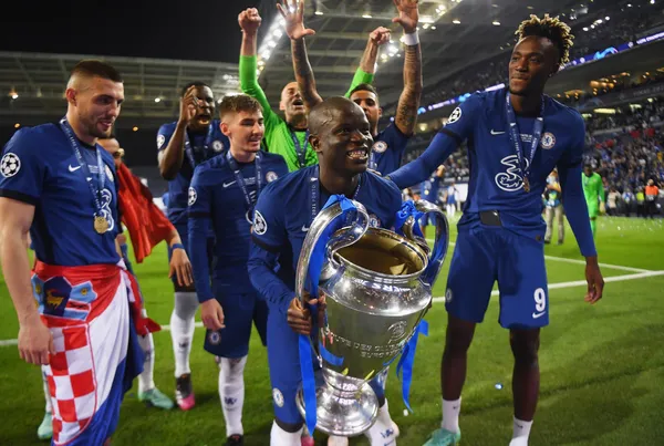 N’Golo Kanté, eleito o melhor jogador da partida, quis destacar seus companheiros