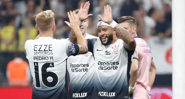 O atacante poderia deixar o clube e, necessariamente, por desempenho abaixo do esperado