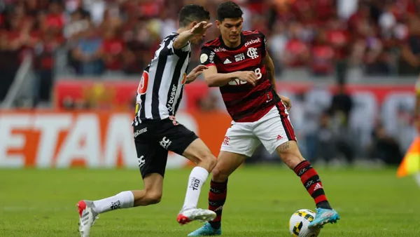 O Atlético Mineiro venceu o Flamengo por 2 a 1 na Copa do Brasil, onde o Eduardo Vargasfoi titular e foi substituído aos 63'.