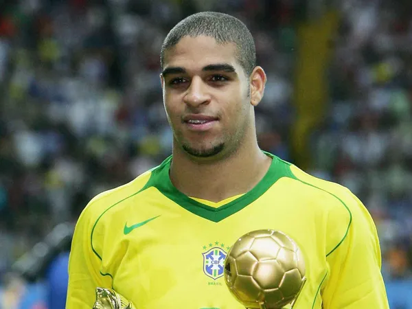 O brasileiro se viu muito animado nas redes sociais ao saber que será imortalizado em um dos estádios mais históricos do futebol