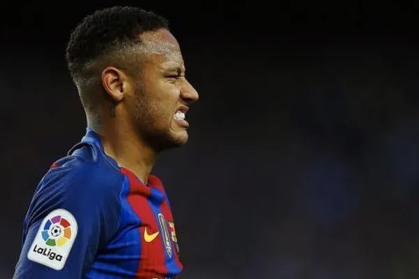 o brasileiro teria dado o primeiro passo para chegar a um acordo para renovar seu contrato com o PSG