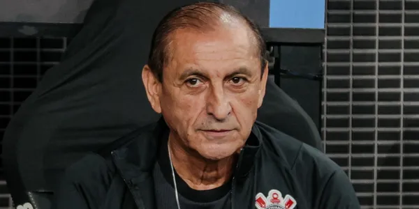 O erro de Ramón Diaz na Libertadores (Foto: Corinthians)