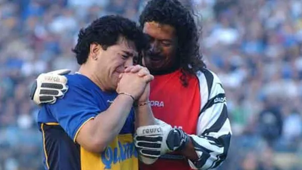 O exportador colombiano René Higuita a propõe como uma homenagem ao craque, falecido no dia 25 de novembro do ano passado em Buenos Aires