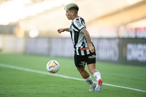 O futebolista brasileiro do Santos expressou o desejo de assinar pelo Toronto FC, clube canadense que joga na MLS