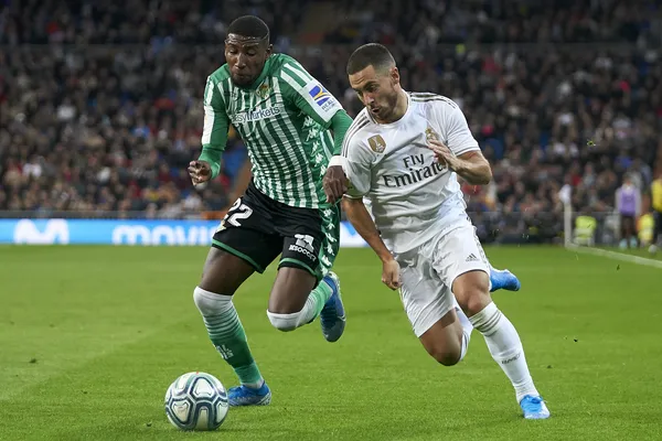 O lateral-direito brasileiro vai jogar esta temporada no FC Barcelona depois de ter estado emprestado por duas temporadas ao Real Betis, clube onde se tornou peça fundamental na defesa