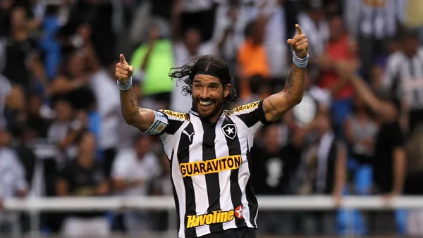 O 'Loco' fará sua última partida oficial nesta sexta-feira com a América do Sul do Uruguai. Aos 44 anos, o atacante uruguaio decidiu pendurar as chuteiras