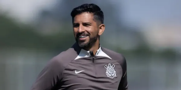 O motivo das alterações de Emiliano Diaz (Foto: Corinthians)