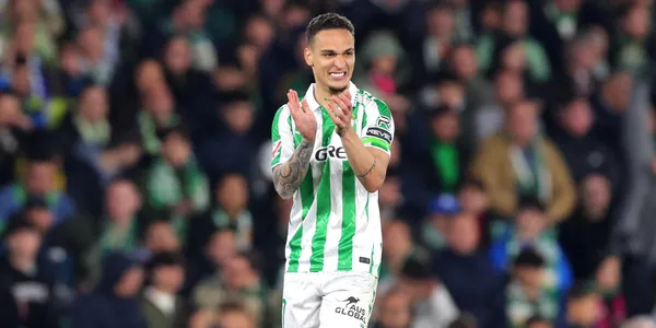 O prêmio que Antony pode receber (Foto: Betis)