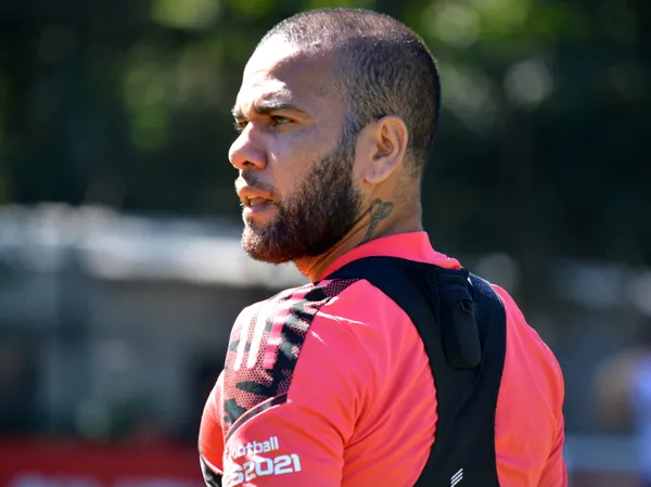 O veterano ala Dani Alves, de 38 anos, foi convocado nesta quinta-feira para a Seleção Brasileira que disputará os Jogos Tóquio 2020