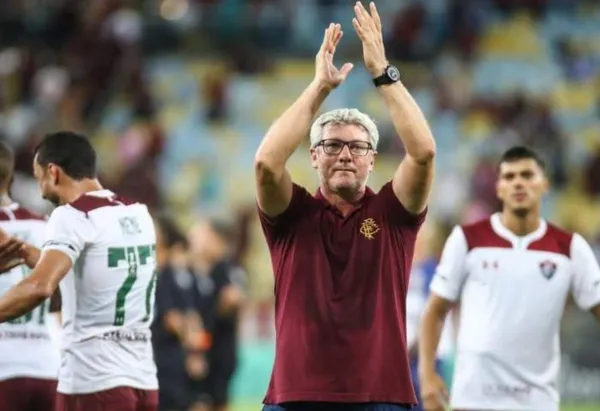Odair Hellmann quer jogador para melhorar o Fluminense