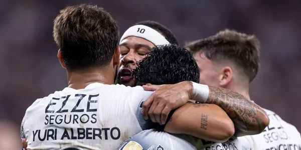 Os jogadores do Corinthians que deram passes para gols (Foto: Corinthians)