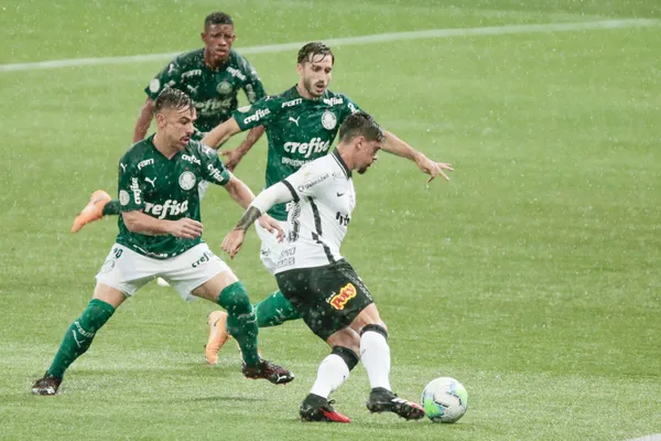 Palmeiras e Corinthians fazem primeiro clássico pelo Brasileirão 2021