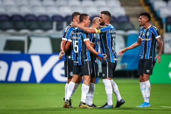 Partida aconteceria hoje (7), mas foi adiada após surto da COVID-19