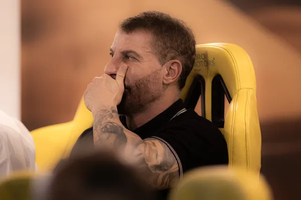 Pedrinho Presidente do Vasco durante chegada da equipe para partida contra o Vasco no estádio Jose Maria de Campos Maia pelo campeonato Brasileiro A 2026. Foto: Vinicius Silva/AGIF