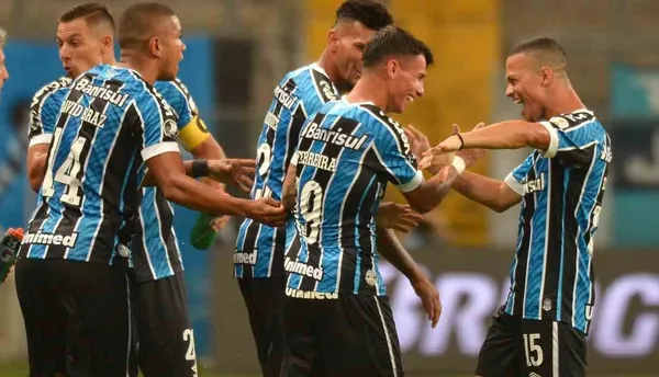 Pepê é um dos melhores jogadores do Grêmio